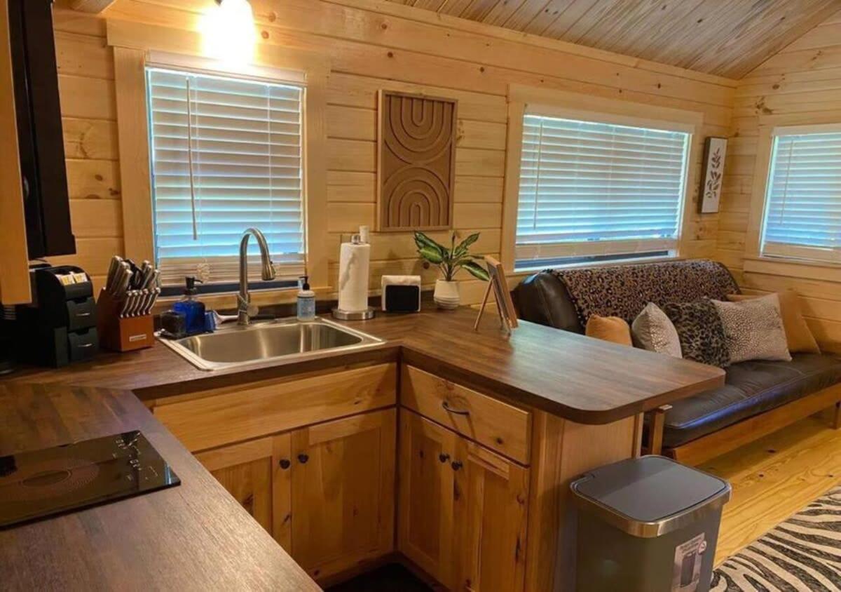 Serene 1Br Cabin Near Nc Z00 With Loft & Waterview Asheboro Exteriör bild